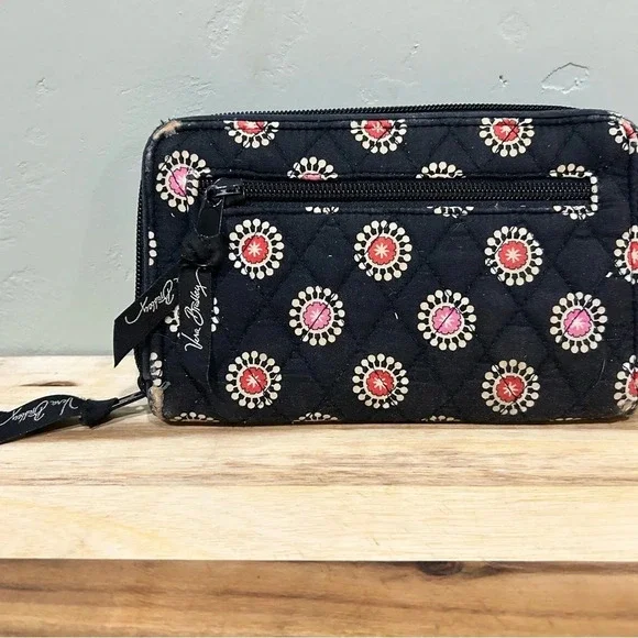 VERA BRADLEY “FLOWER SHOWER” PATTERNED WALLET. RFID. GENTLY USED. GOOD CONDITION - Picture 9 of 10